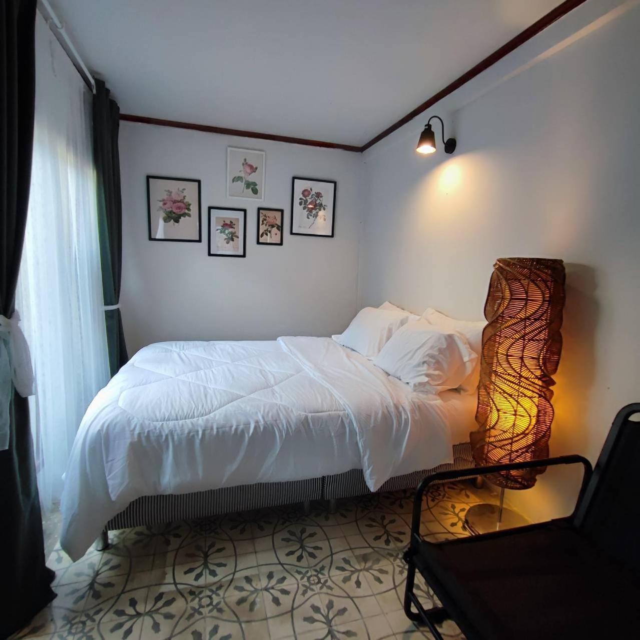 Hostel Non House บ้านนอนโฮสเทล *