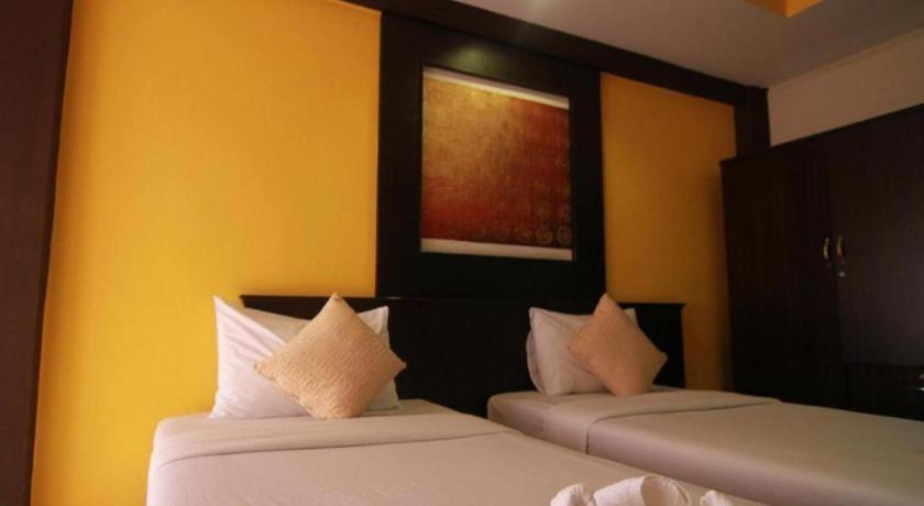 Grand Pinnacle Hotel 3*