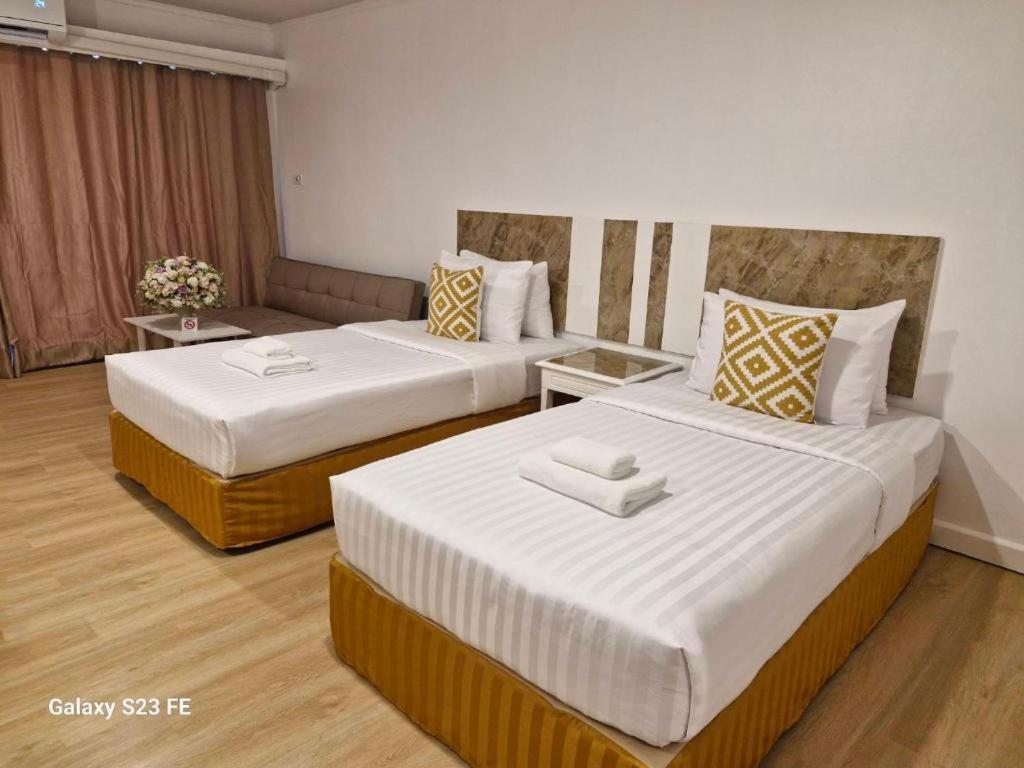 Town In Town Gardent Hotel 3*