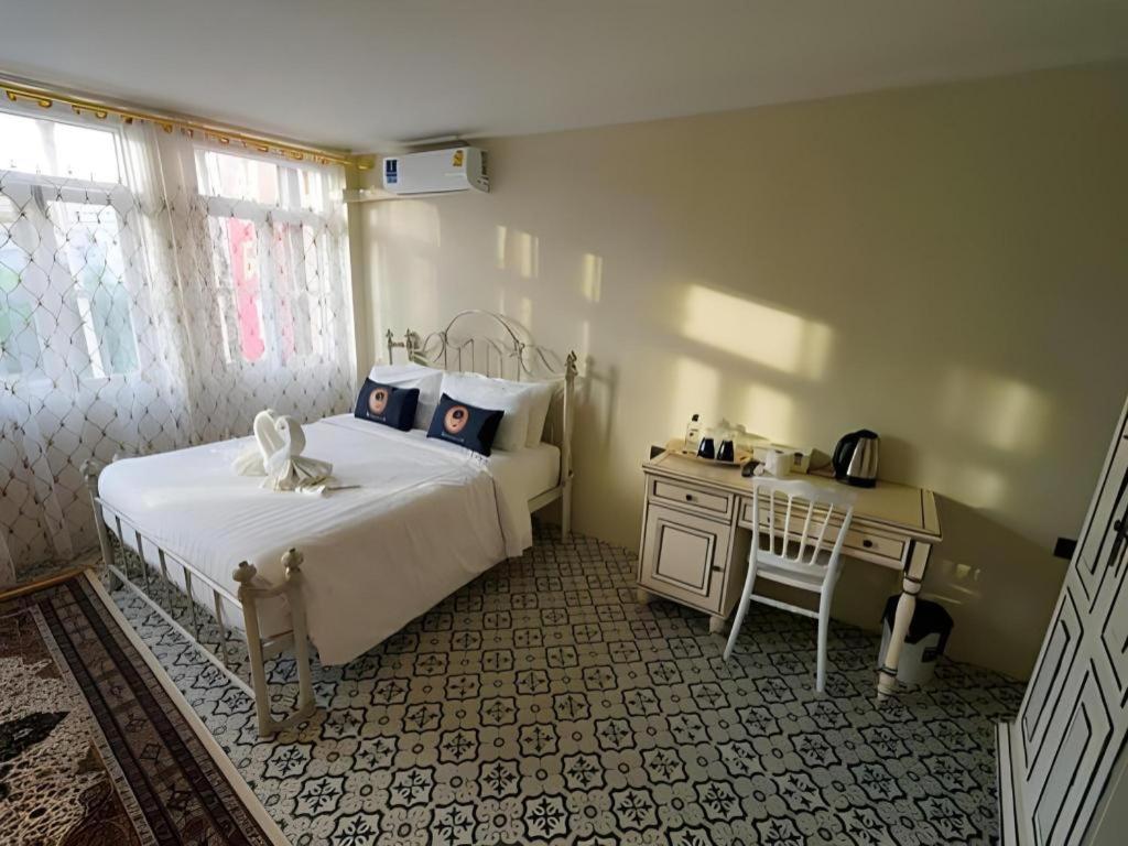 Hotel 2499 Heritage Chinatown By Roomquest Bangkok