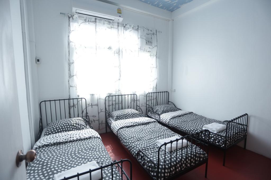 Hostel Tiger Lily *