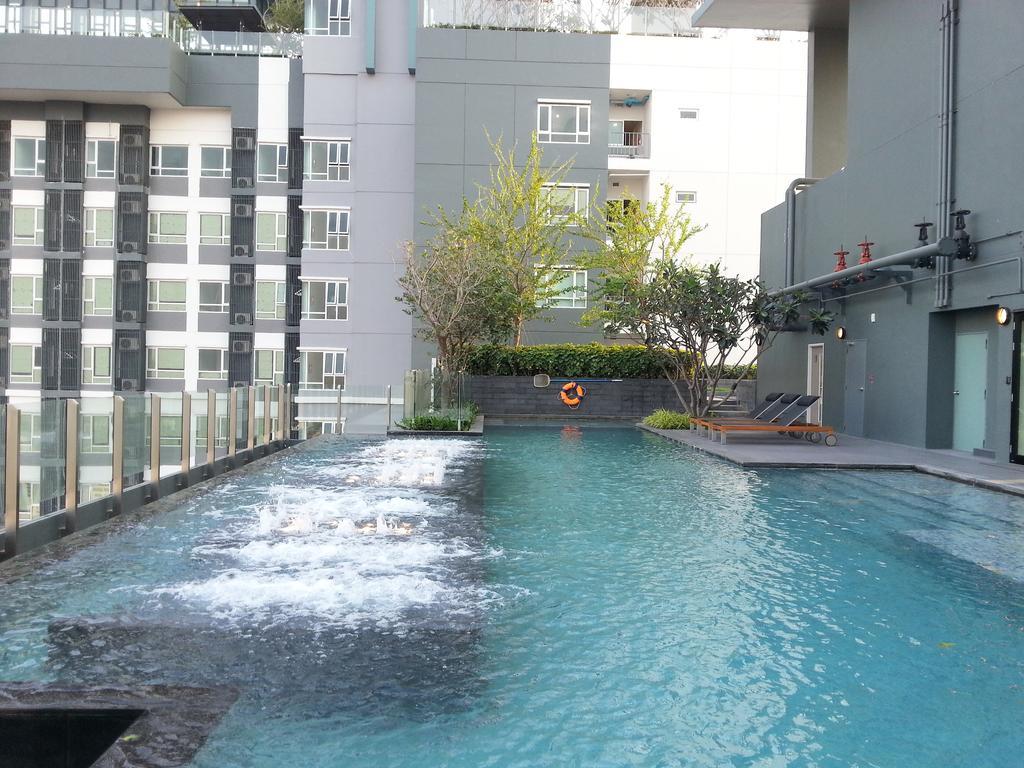 Hotel Bluetel Residence Tiwanon Station
