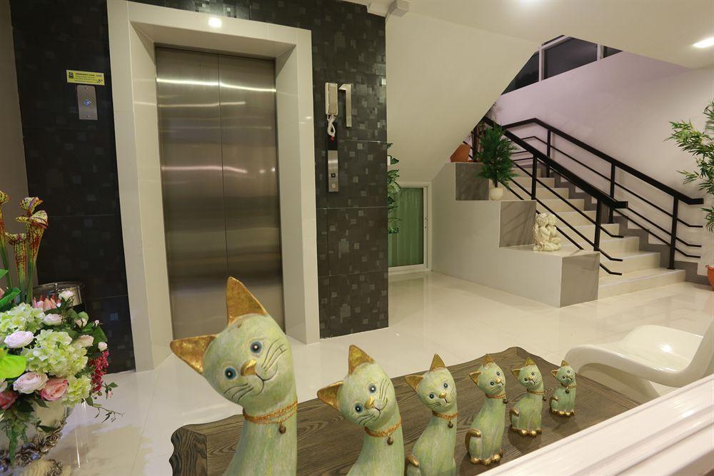 S50 Sukhumvit Hostel