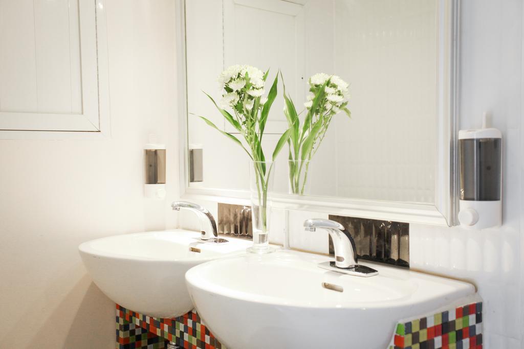 8 Sukhumvit Soi 8 Hostel