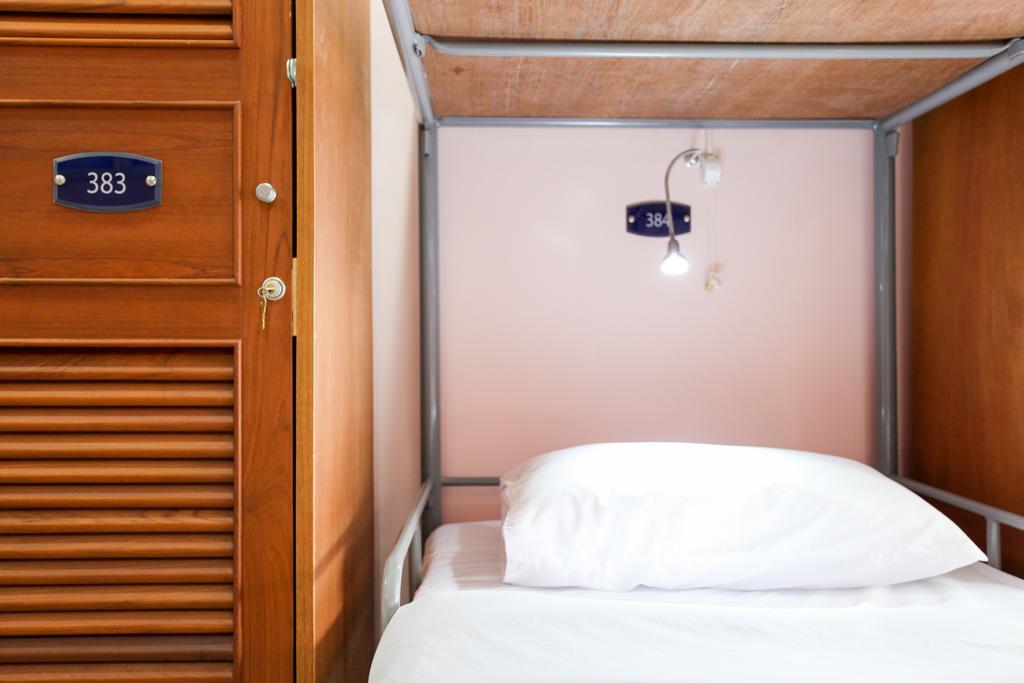 Hostel 8 Sukhumvit Soi 8 *