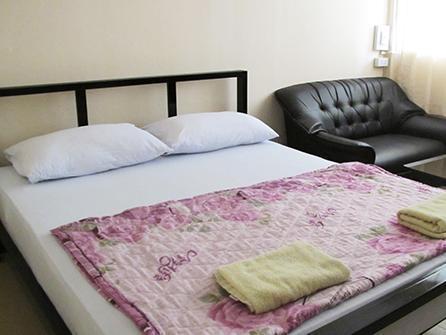 Guest house Lee House *