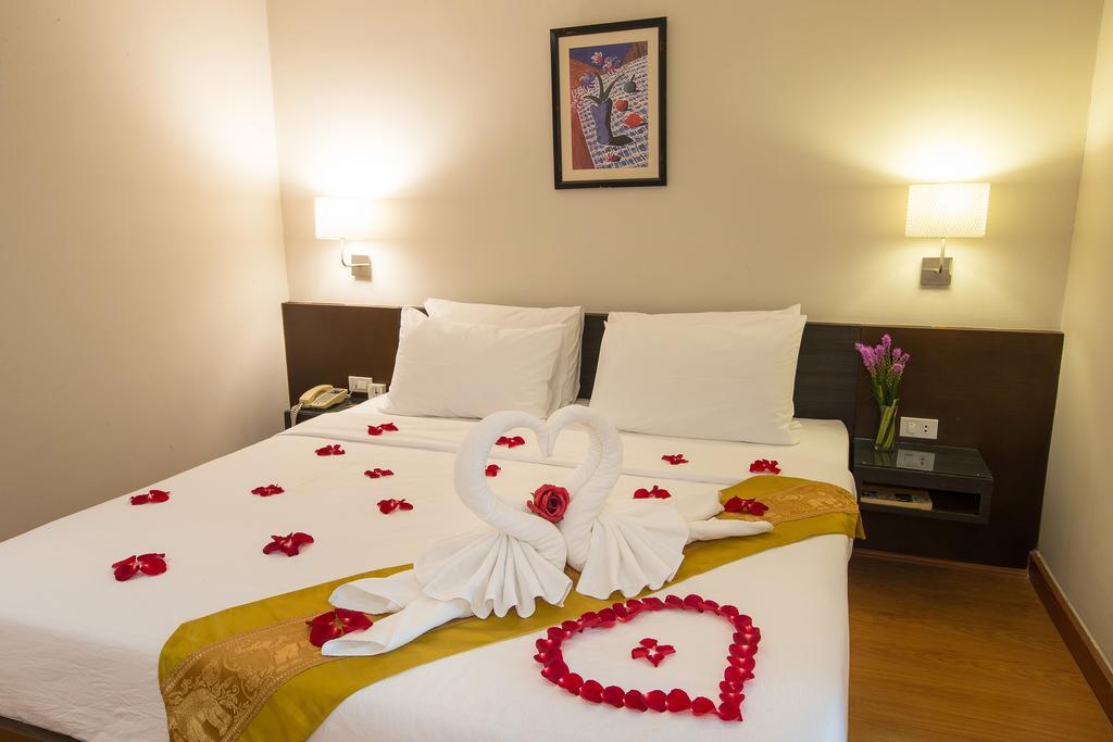 Hotel Seasons Siam 4*