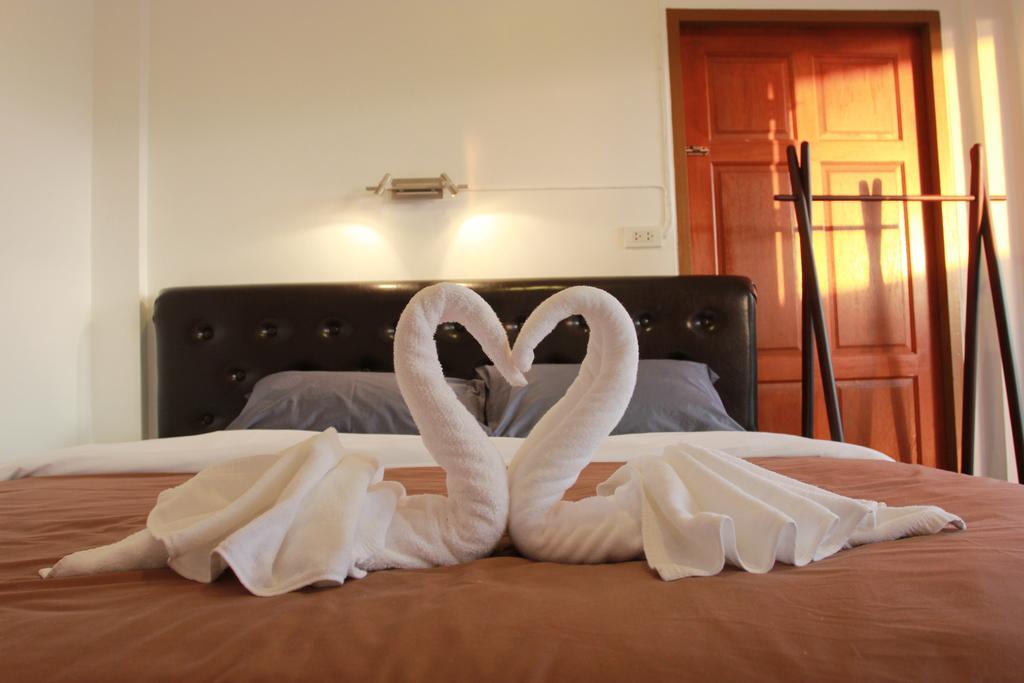 Barefeet Naturist (adults Only) Bangkok