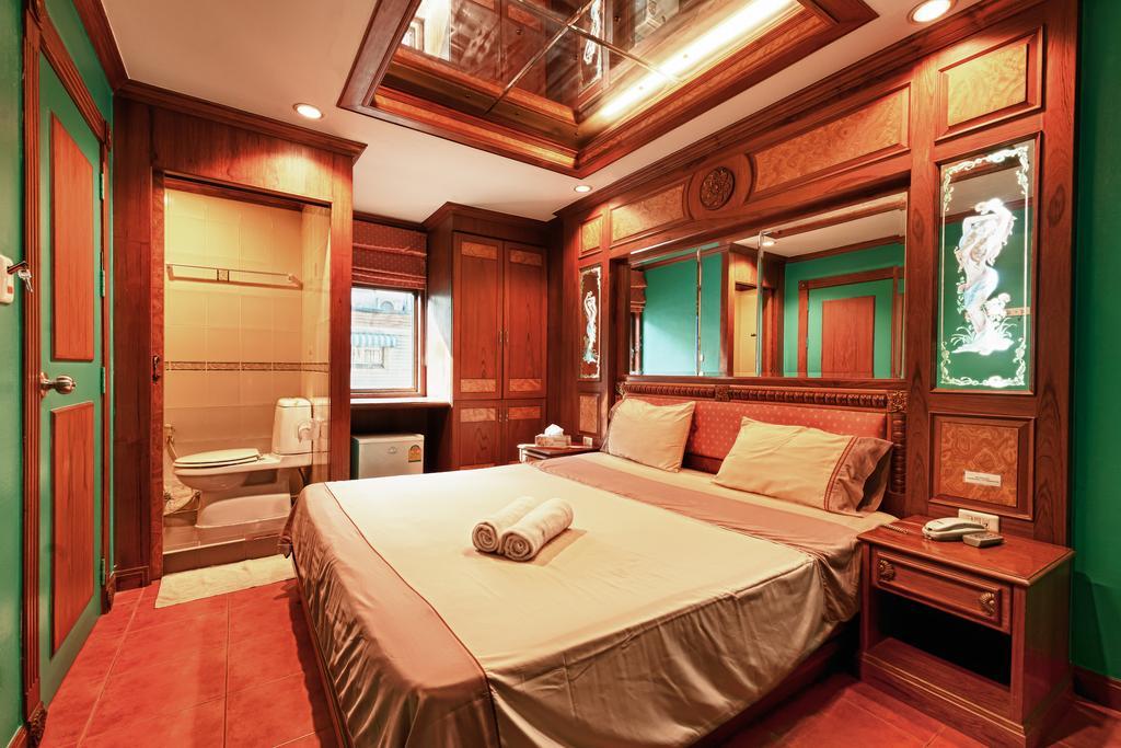 Hotel Star 2*