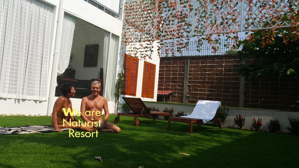 Barefeet Naturist (adults Only)