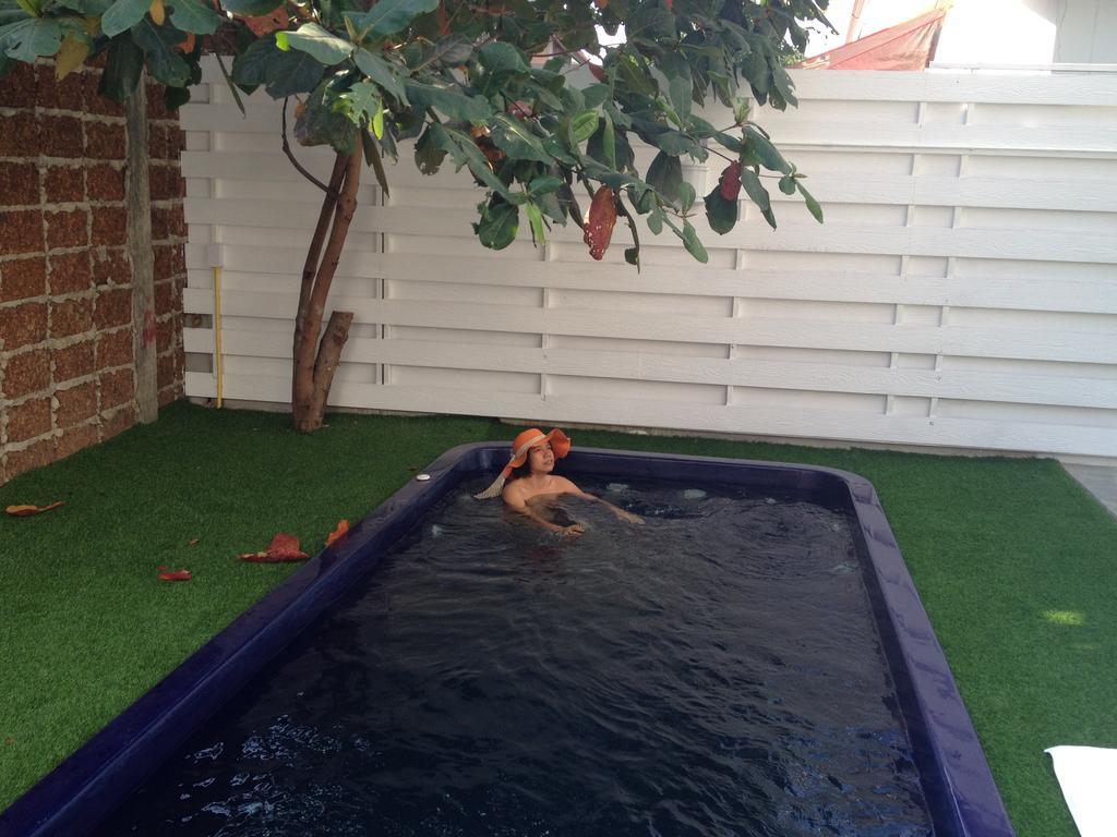 Barefeet Naturist (adults Only)