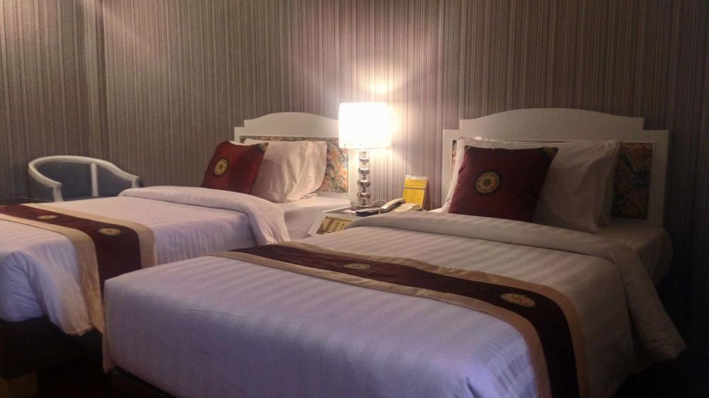 Chaleena Princess Hotel