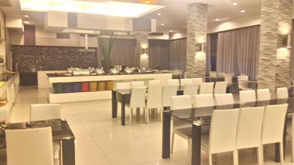 Chaleena Princess Hotel