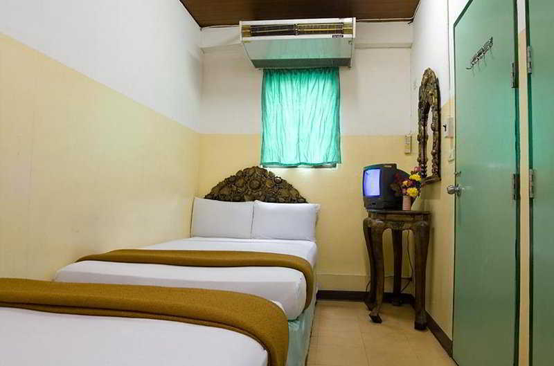 Hostel Sawasdee Smile *