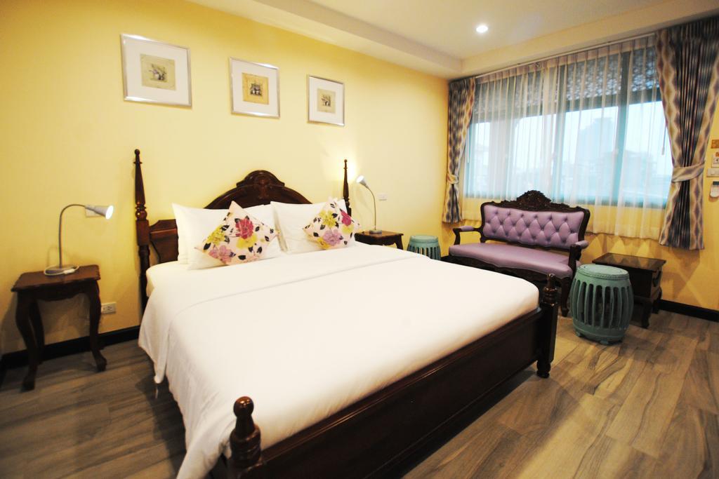 Focal Local Bed & Breakfast Bangkok