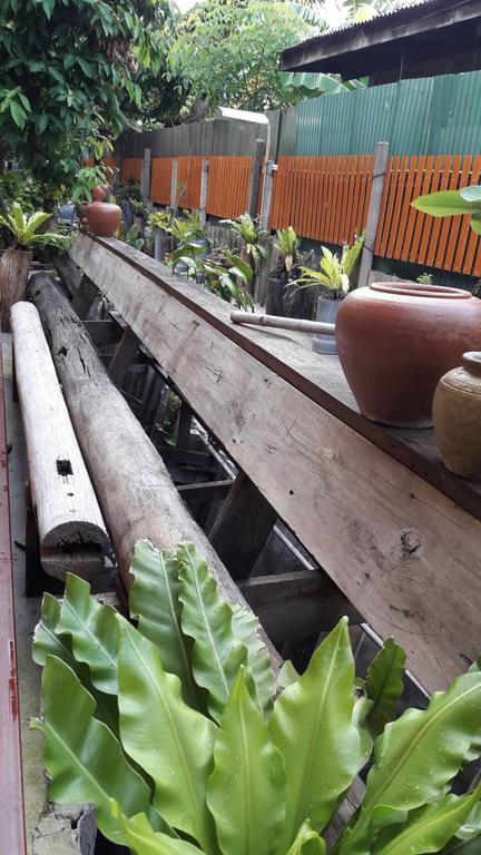 Fahsai Antique Homestay Near Brt Homestay Bangkok