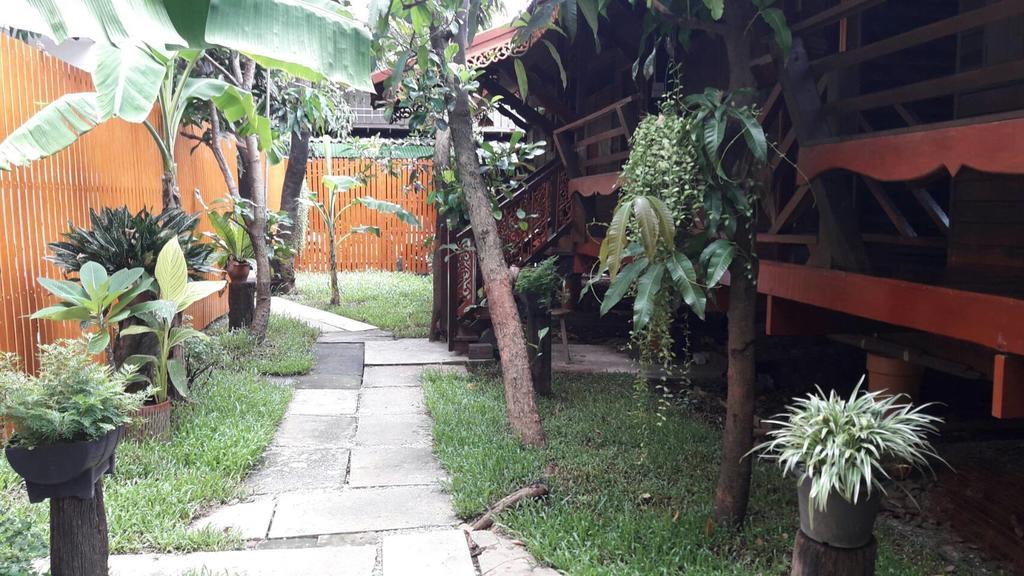 Homestay Fahsai Antique Homestay Near Brt *