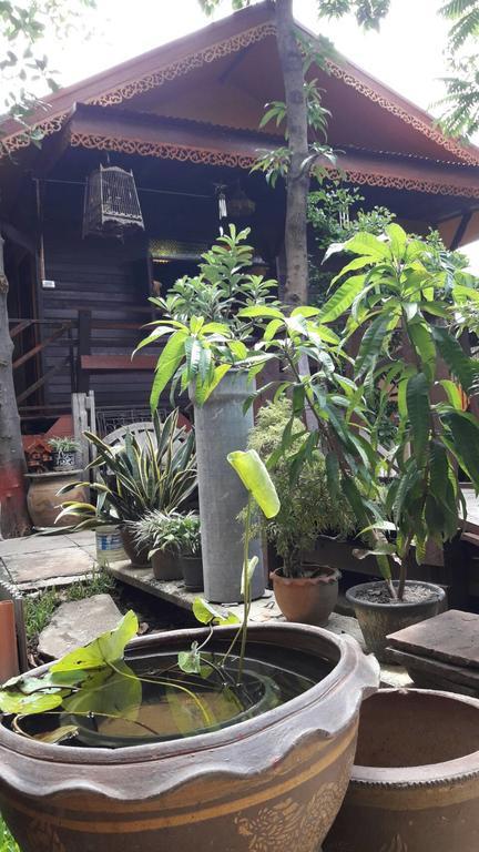 Fahsai Antique Homestay Near Brt Homestay *