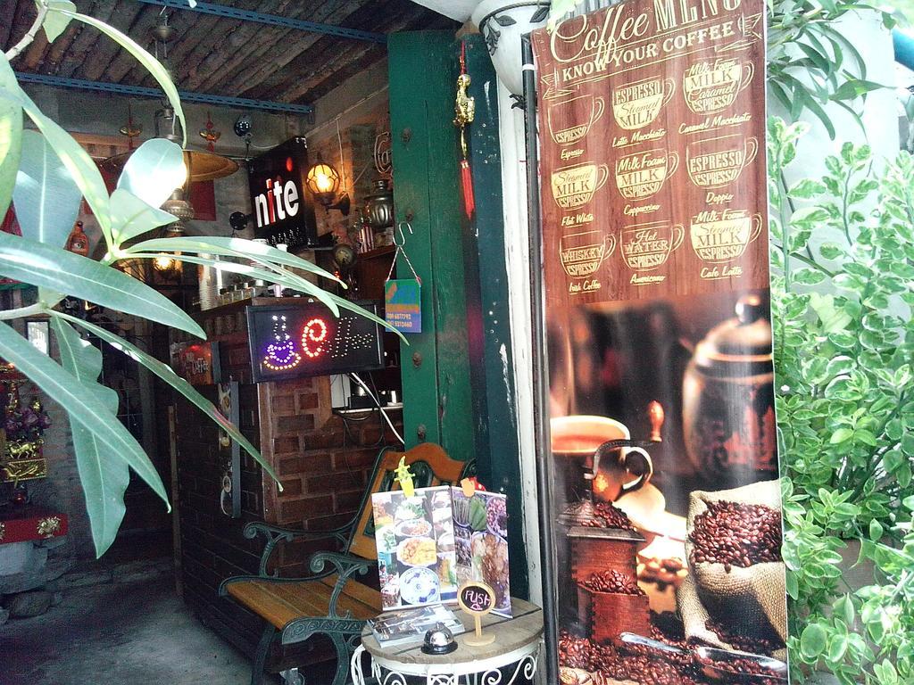 Gasthuis Café De Baan Raow Bangkok