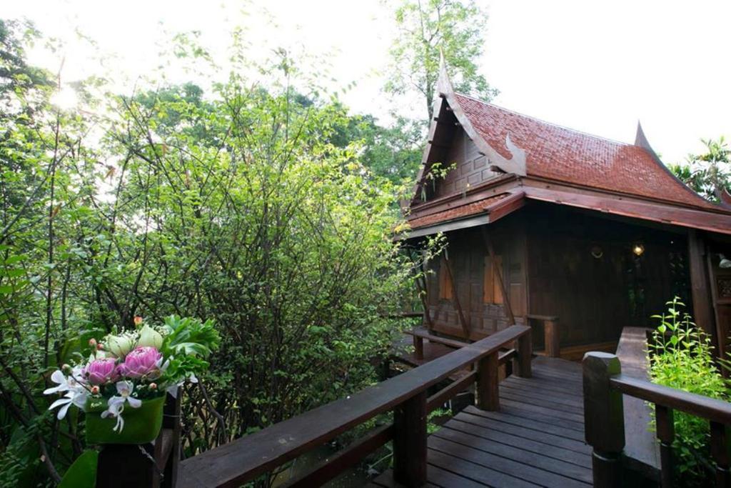 Tewa Boutique 4*