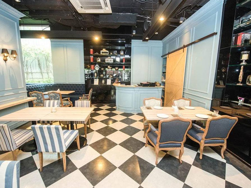 Vic 3 Hotel 4*