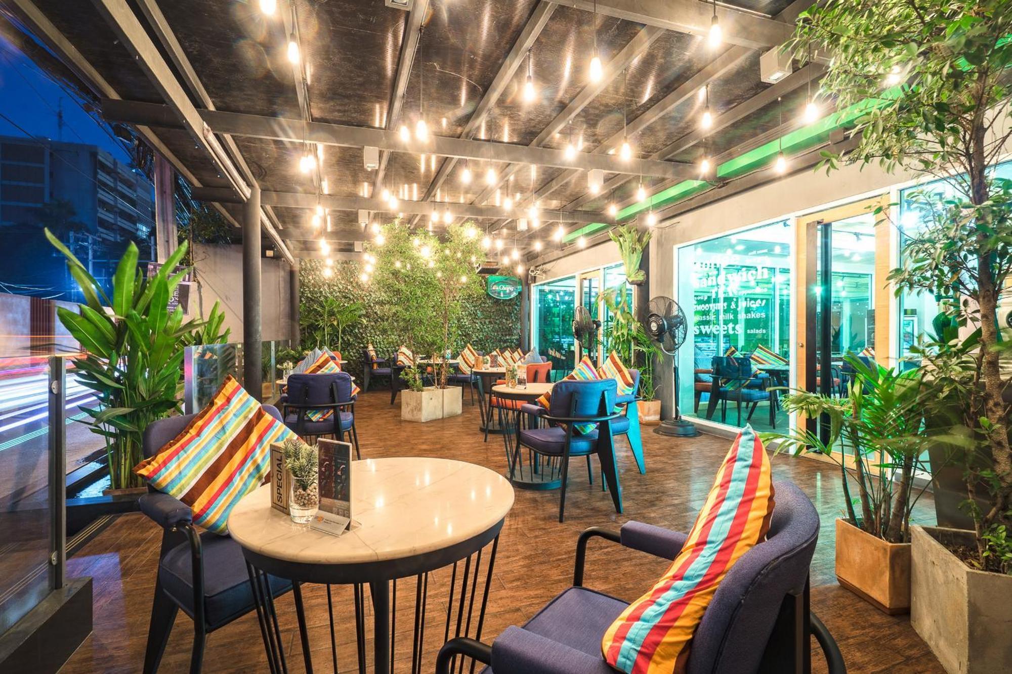 Citrus Sukhumvit 11 By Compass Hospitality Hotel