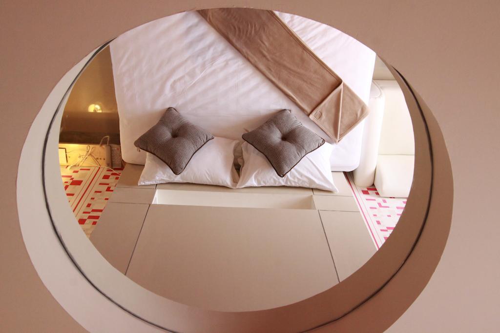 Hotel Bearing26