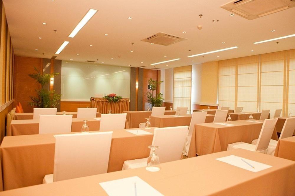 Hotel Clef - Sha Plus Bangkok