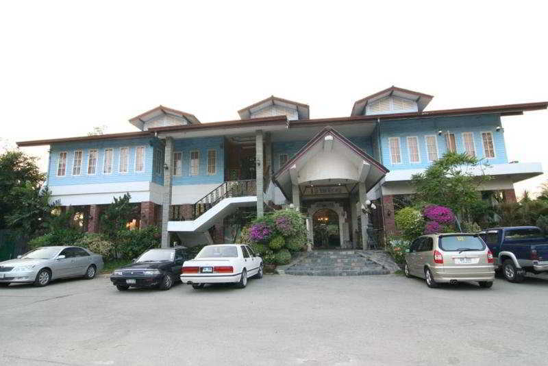 13 Coins Yotin Patana Aparthotel 3*
