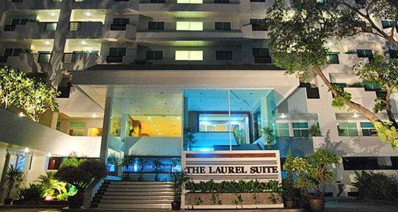 Laurel 3*