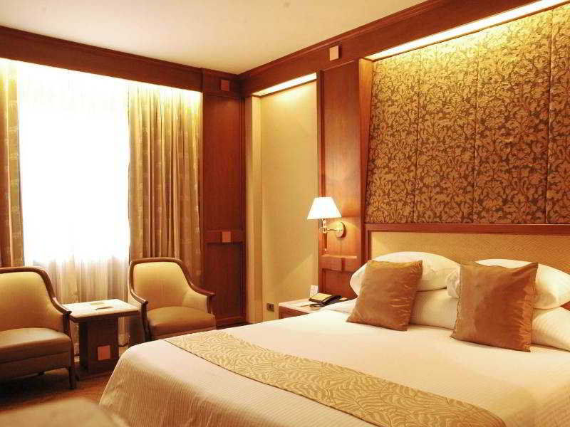 Asia 4*