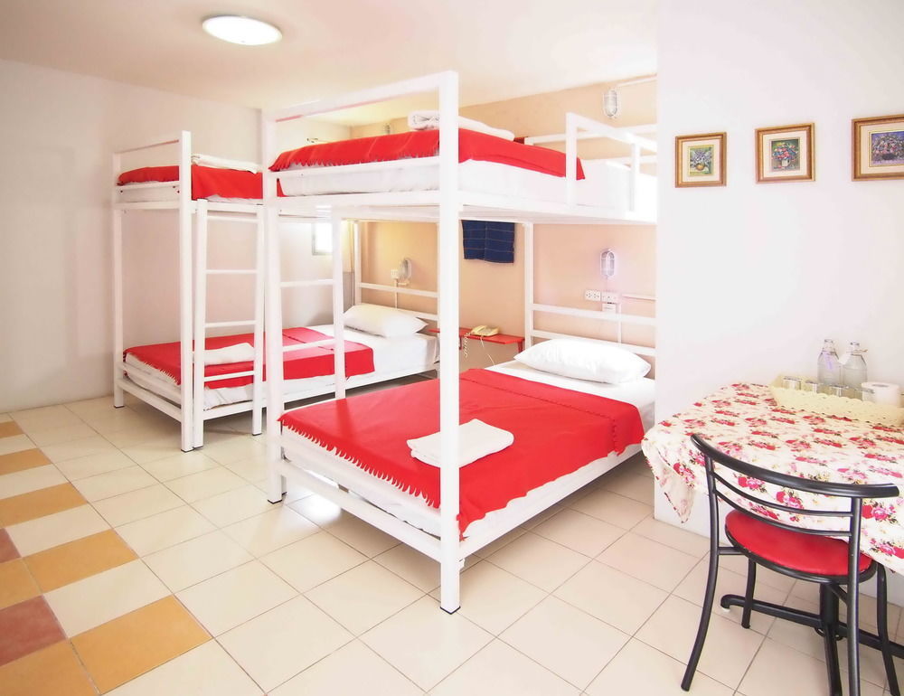Thanapa Mansion Guest house *