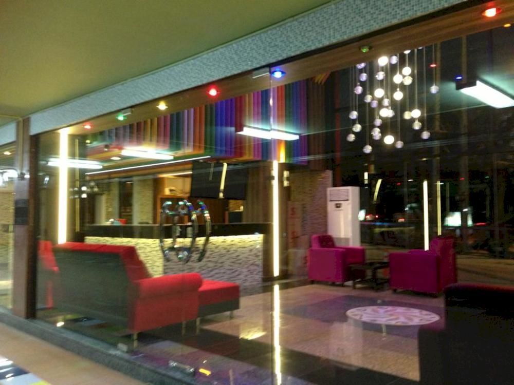The Breton Hotel Media Banguecoque
