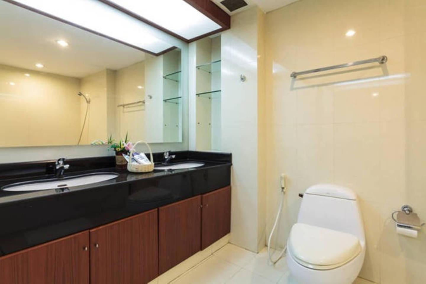 Jj Suites Hotel *
