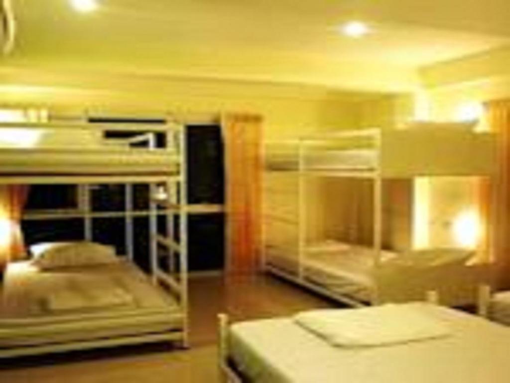 The At Fifty Albergue Bangkok