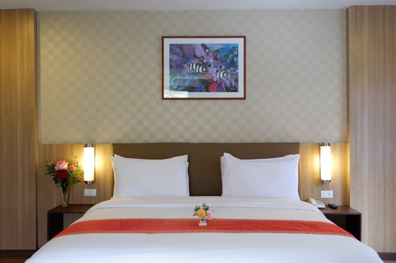 Hotel Dynasty