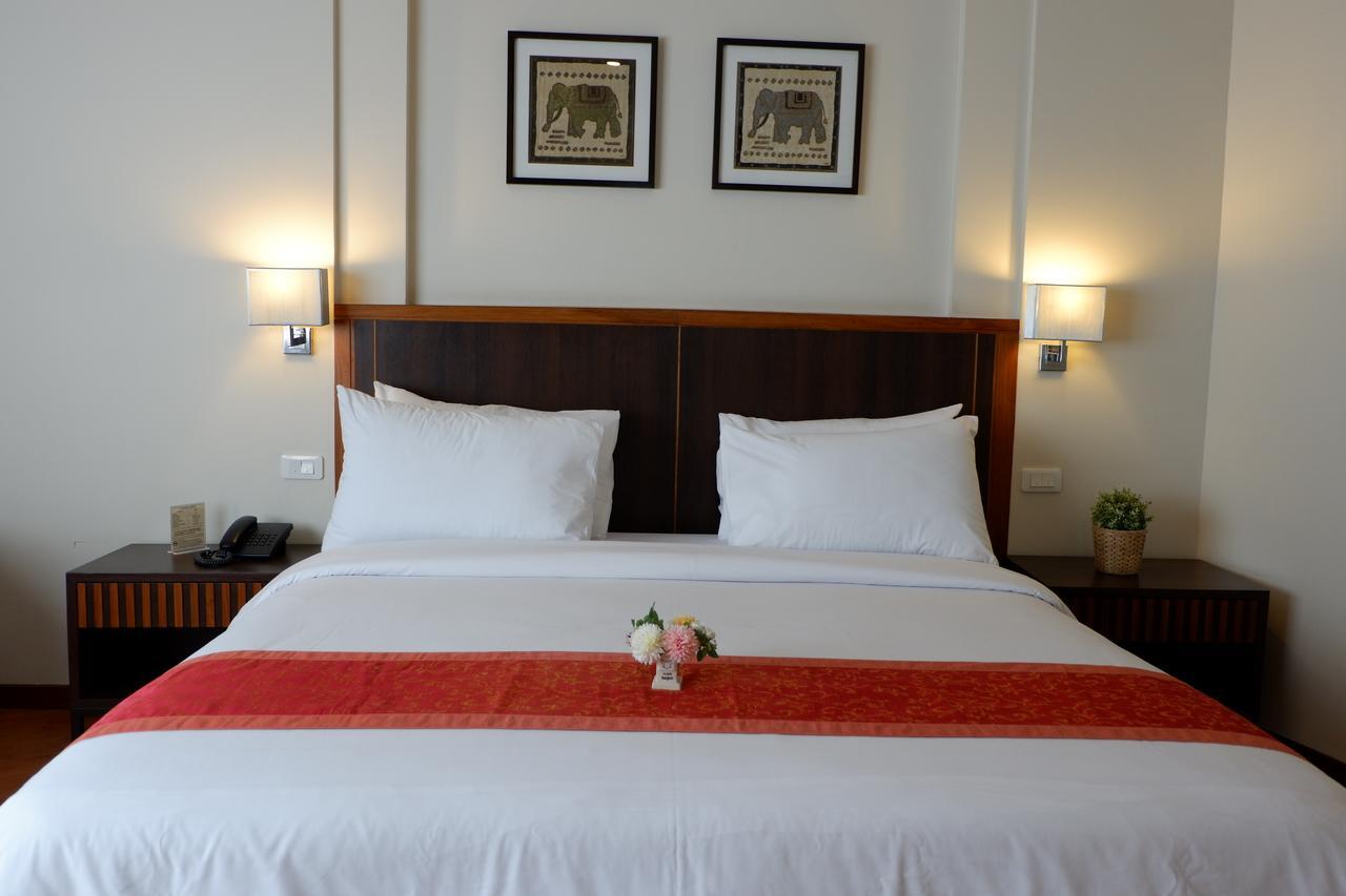 Dynasty Hotel