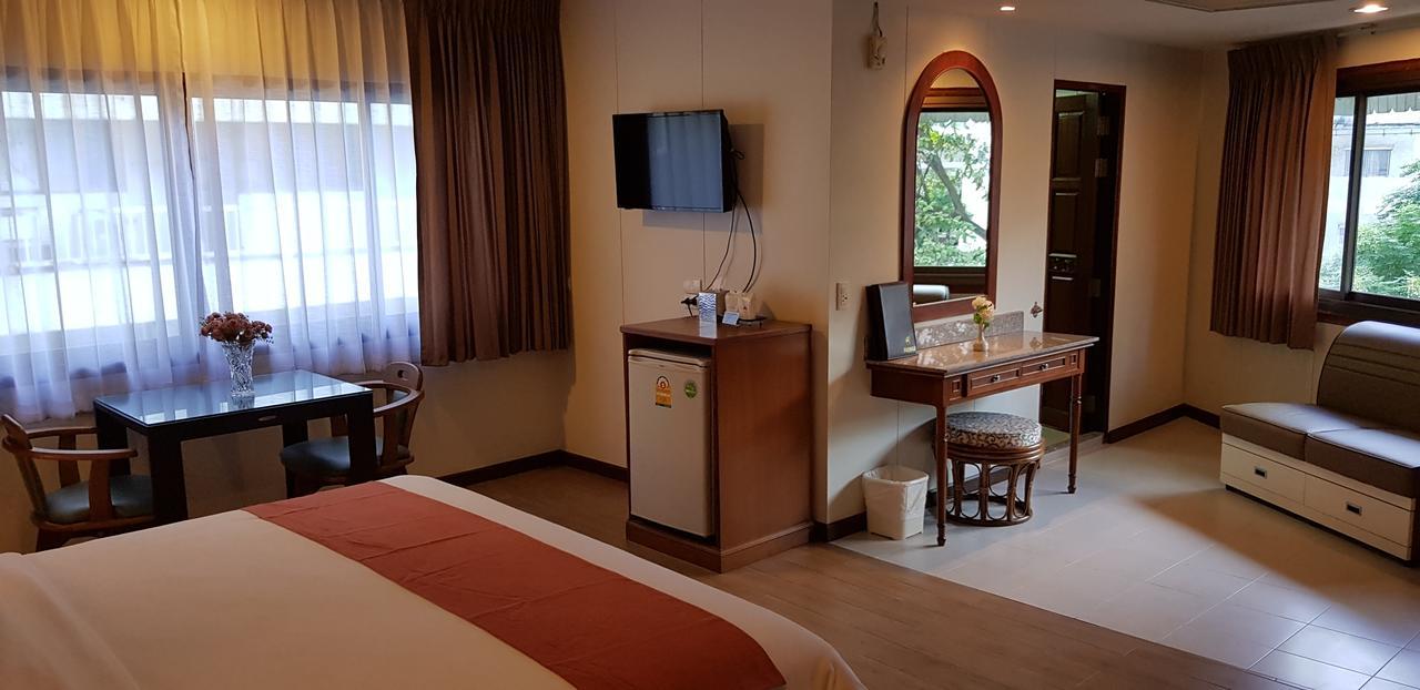 Dynasty Bangkok