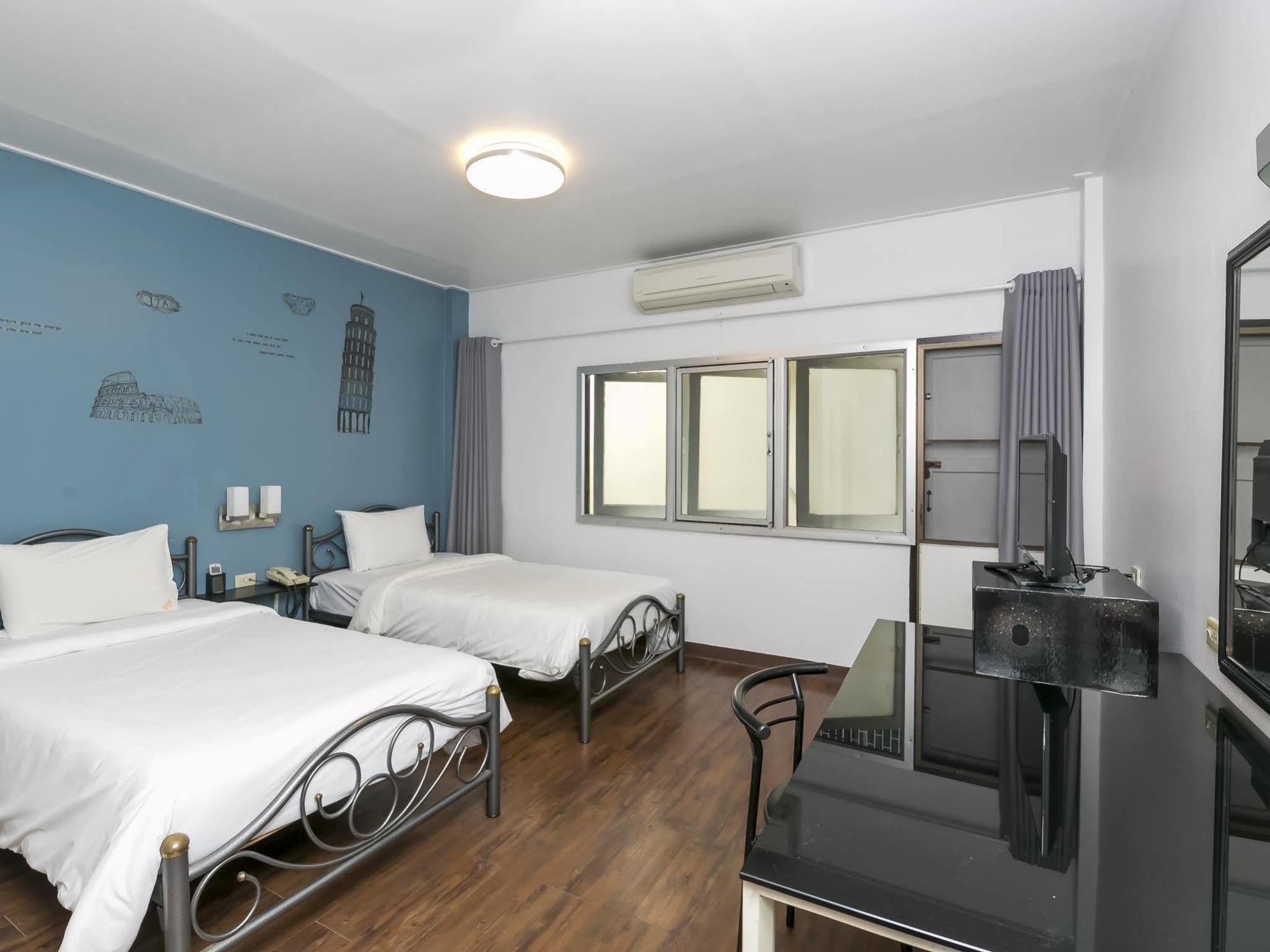 Hotel Intown 3*