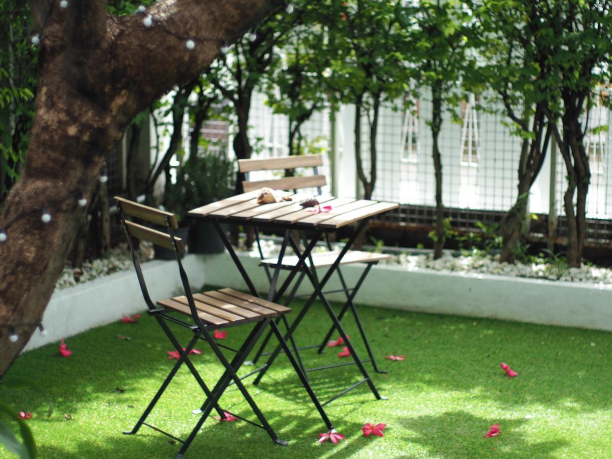 Mistletoe Bakery & * Bangkok