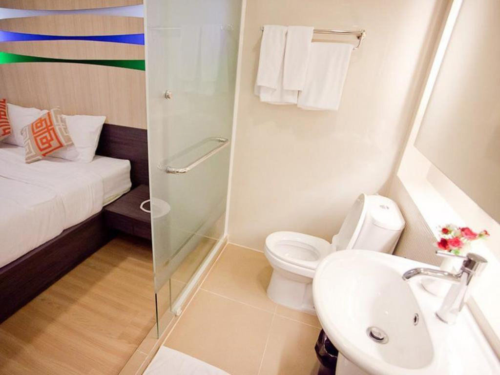 Sukhumvit 11 Hotel
