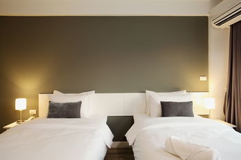 Hotel Airport Bed