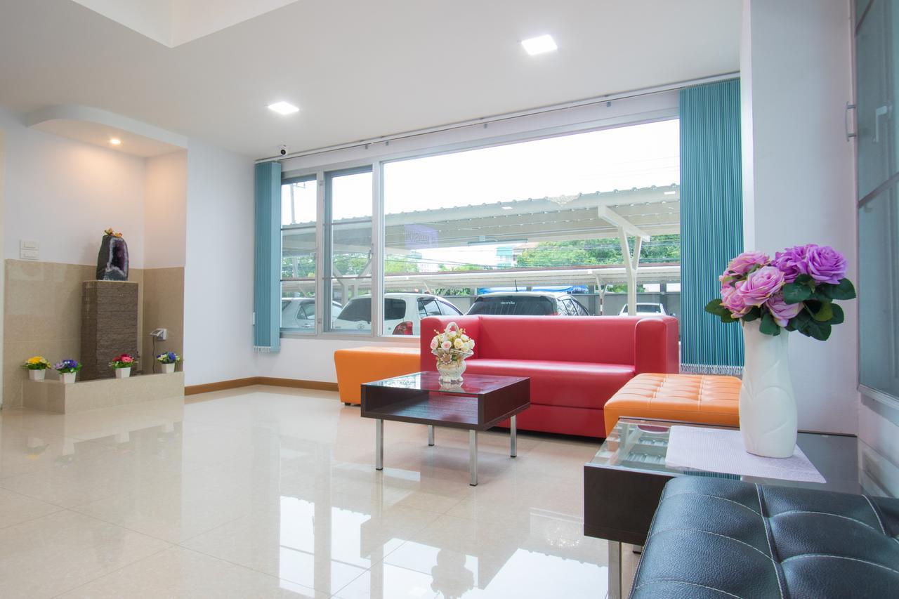 Jr Mansion On Nut Soi 25 2* Bangkok