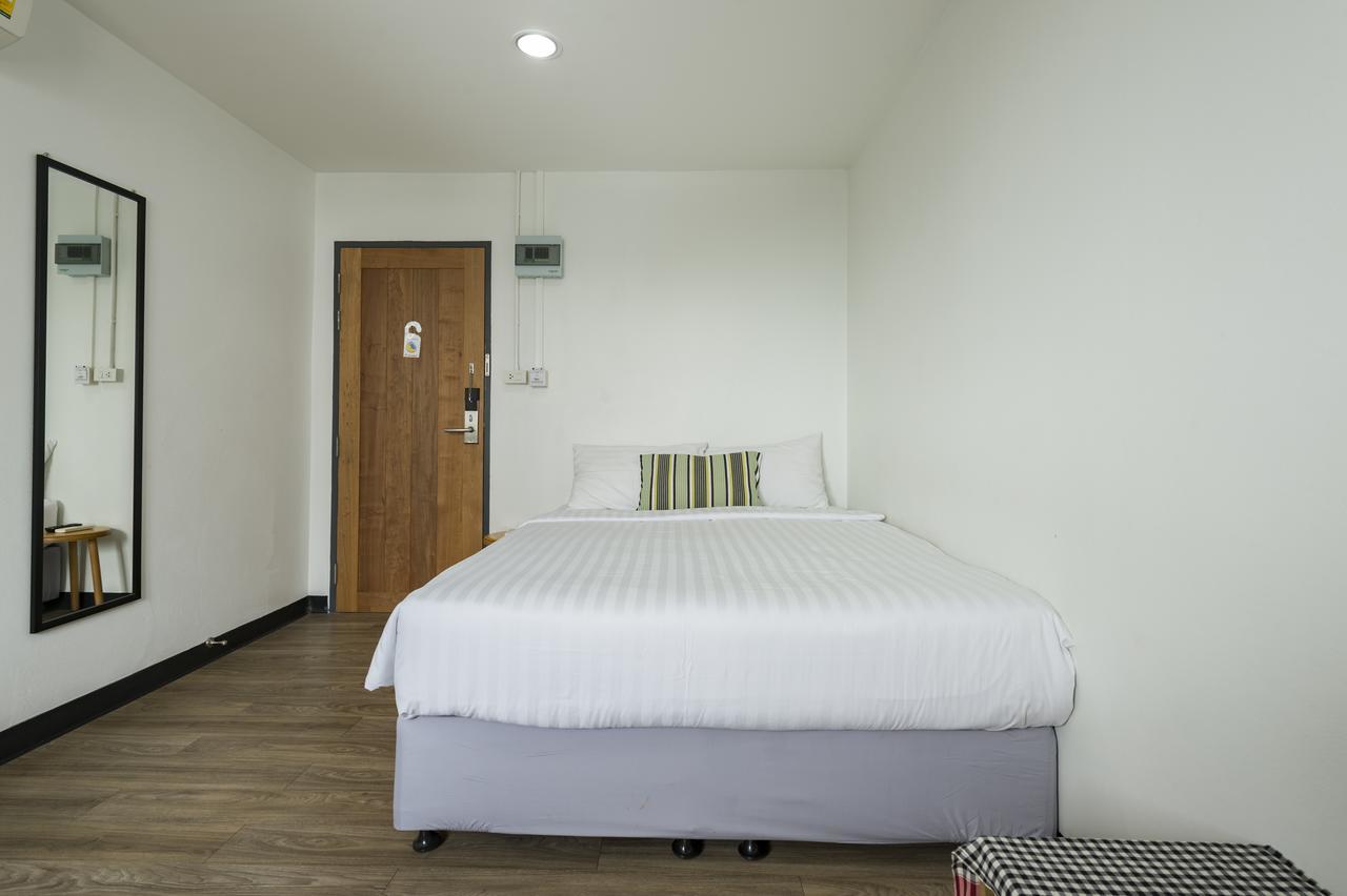 Hostel T @ Rama4 *