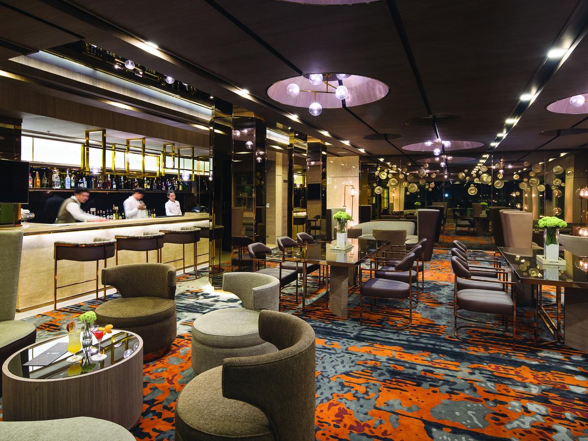 Solitaire Club Sky Bangkok