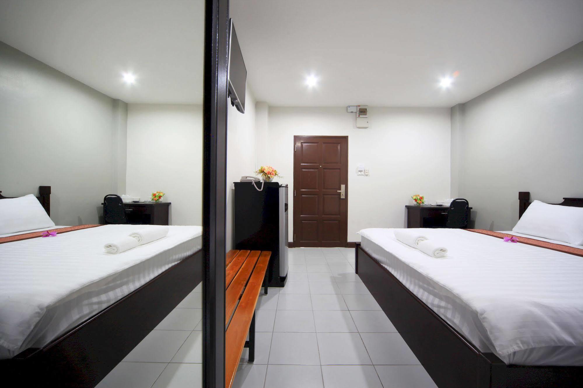Hotel Paragon One