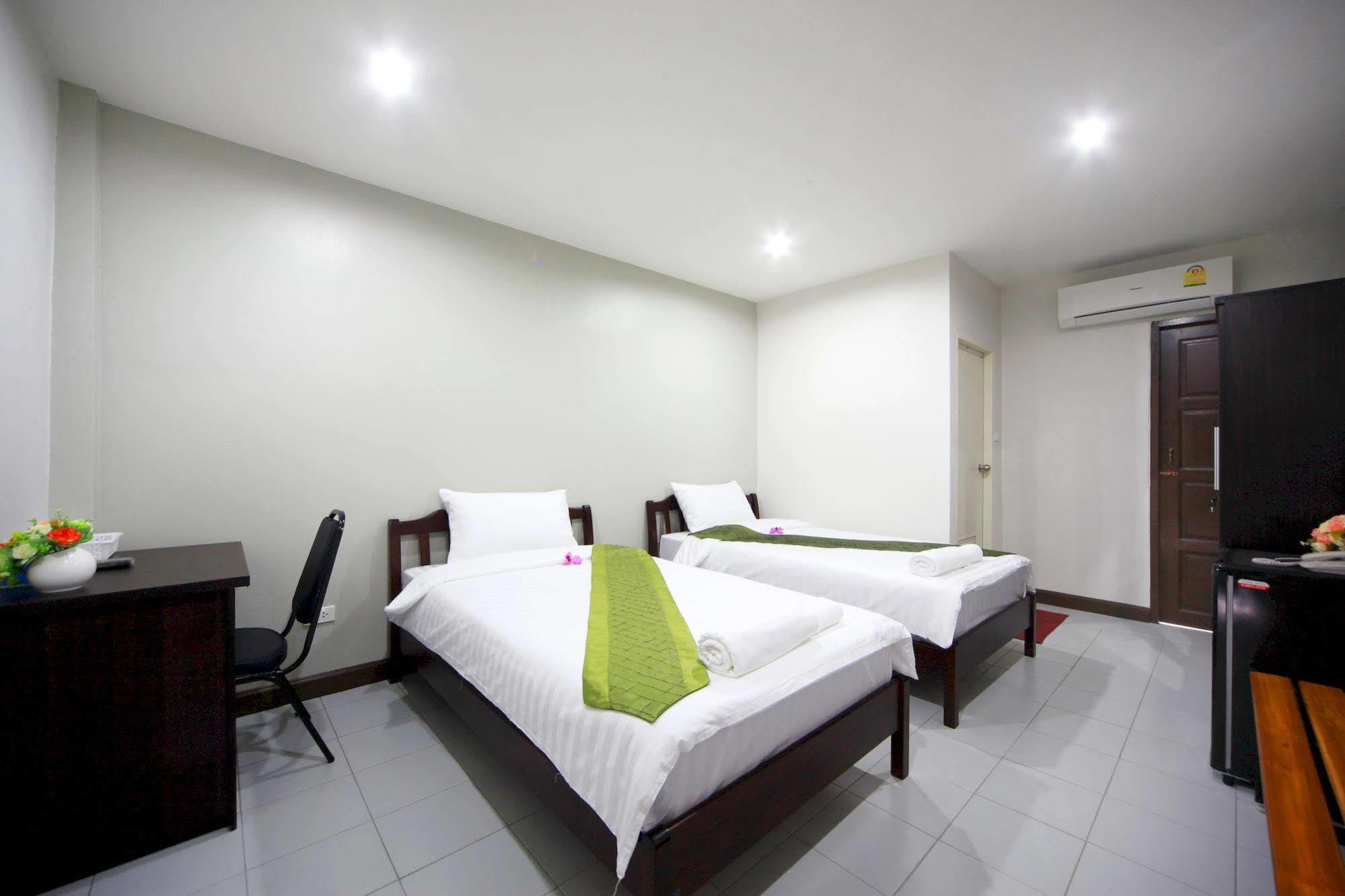 Paragon One Hotel 2*
