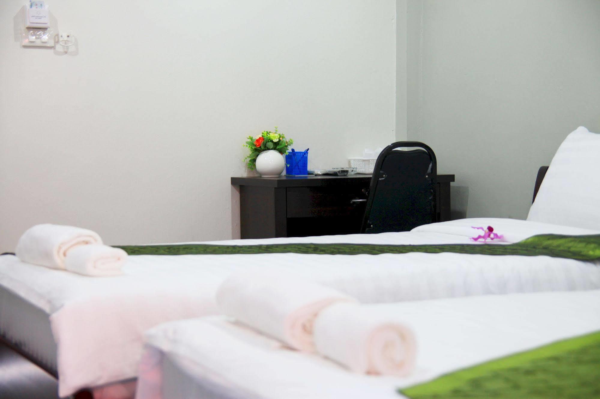 Paragon One Hotel 2*