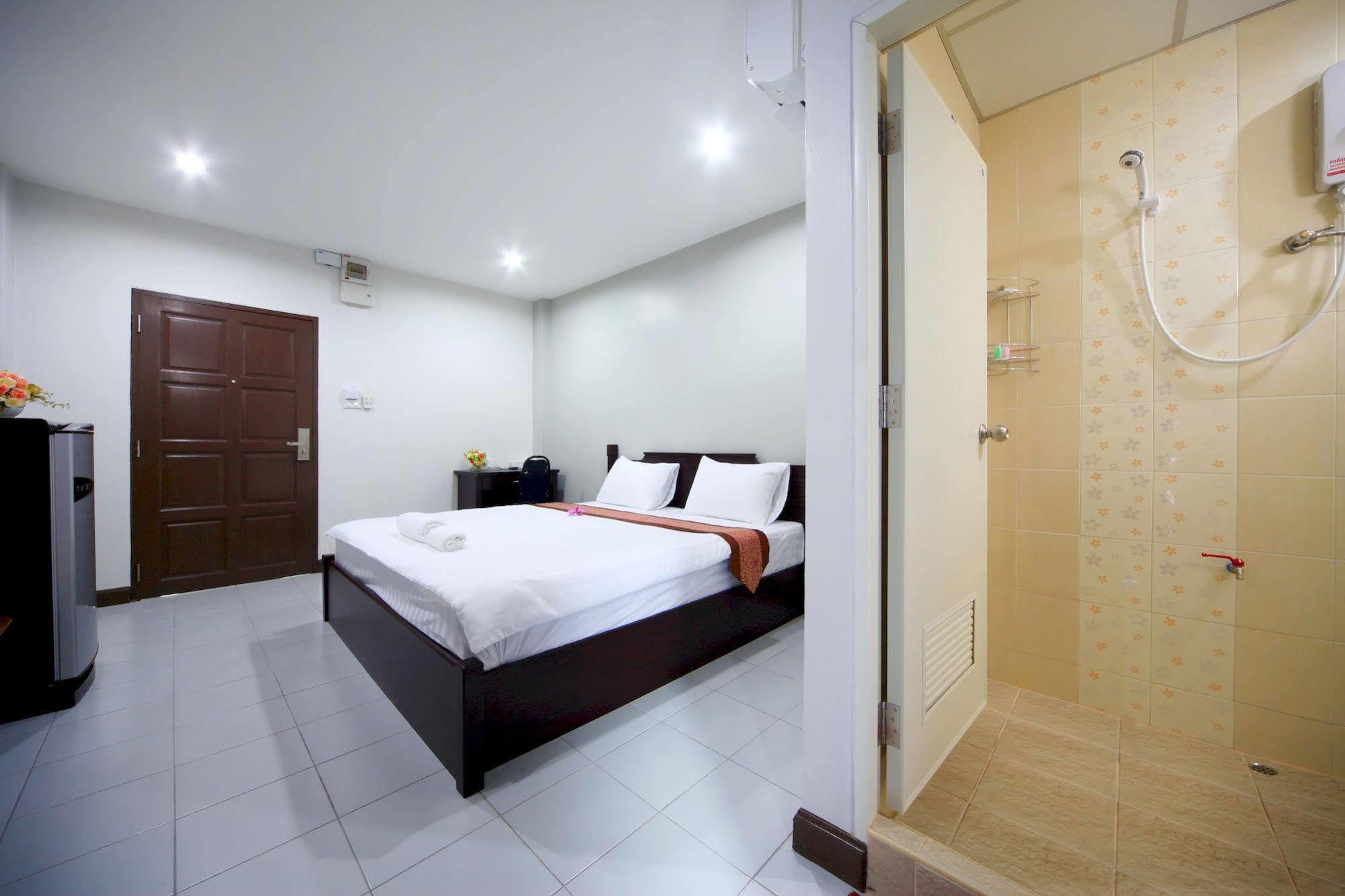 Paragon One Hotel