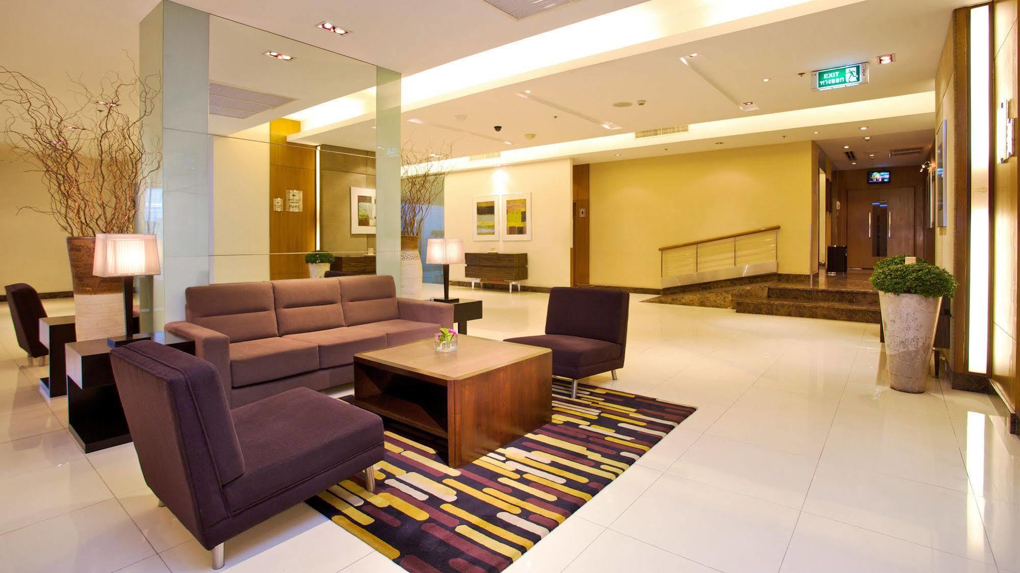 Grand President Apartment Bangkok